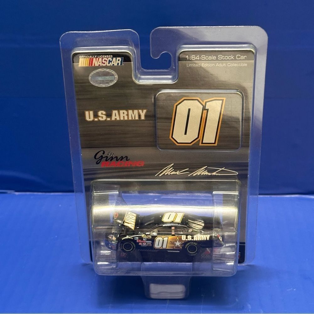NASCAR U.S ARMY Mark Martin #01 Car